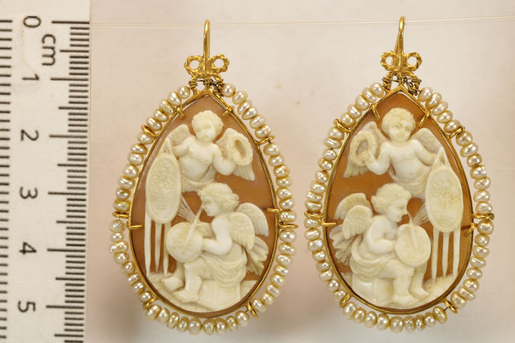 Boucles d'oreilles Boucles d'oreilles camées antiques en or jaune 58 Facettes 7682