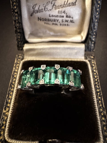 Bague 54 Bague - anneau avec émeraudes et diamants 58 Facettes