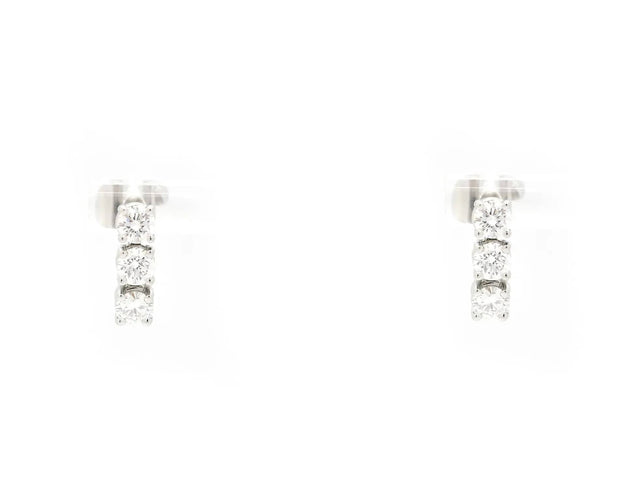 Boucles d'oreilles Boucles d'oreilles en or blanc serties de diamants de 0,90 ct 58 Facettes 14243
