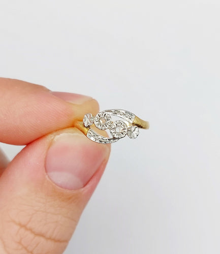 Bague 51 Bague antique or jaune diamant taille roses et monture à enroulement (circa 1900) 58 Facettes A04904