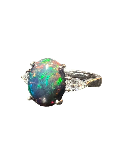 Bague 54 Bague Opale noire, diamant, or blanc 58 Facettes 7786 A