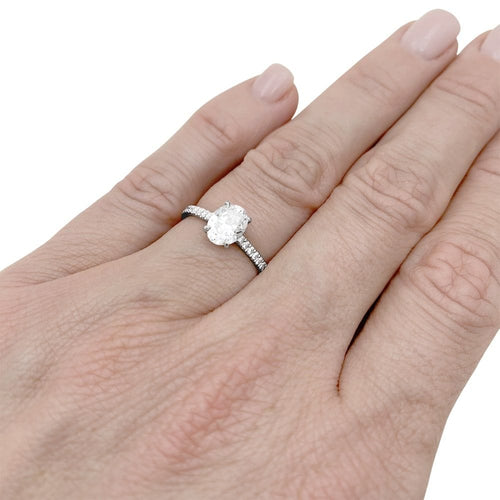 Ring 50 Ovaler Diamantring, 1ct. 58 Facettes 35329