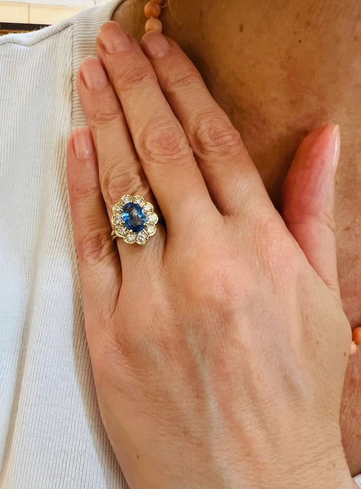 Pompadour-Saphir-Diamant-Ring aus Gelbgold