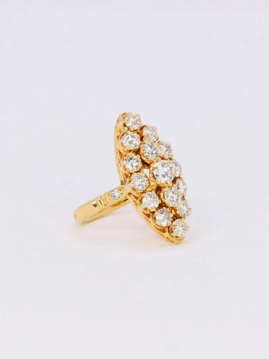 Vintage marquise ring in yellow gold with diamonds