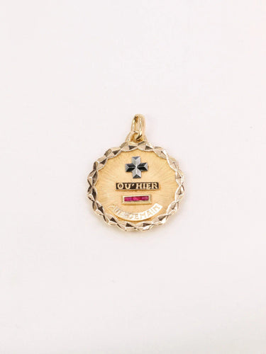 Pendentif Médaille amour Augis ronde Plus qu'hier moins que demain or jaune rubis 58 Facettes J478