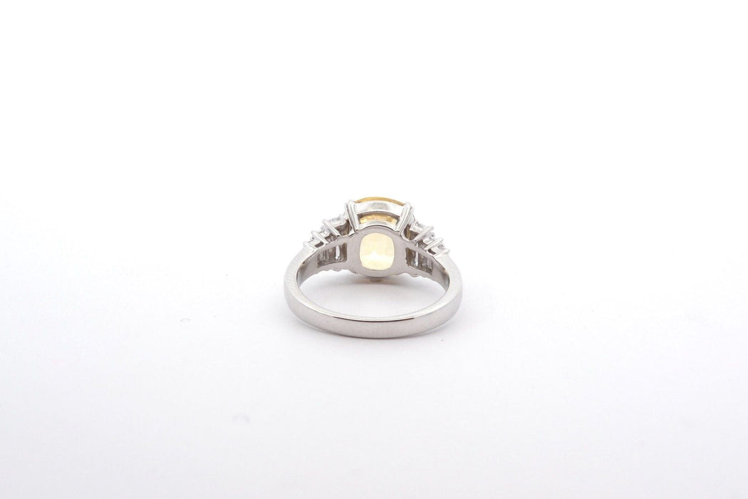 Bague Bague saphir jaune 3,95cts et diamants 58 Facettes 25600-26202