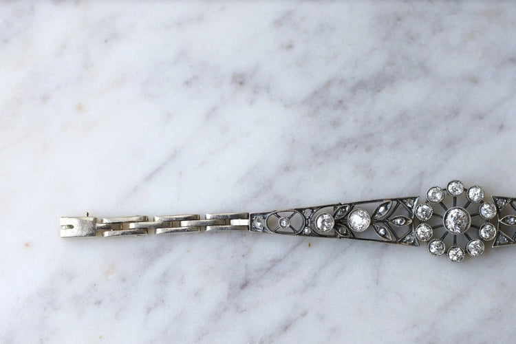 Bracelet Bracelet ancien en or rose, argent, et diamants 58 Facettes