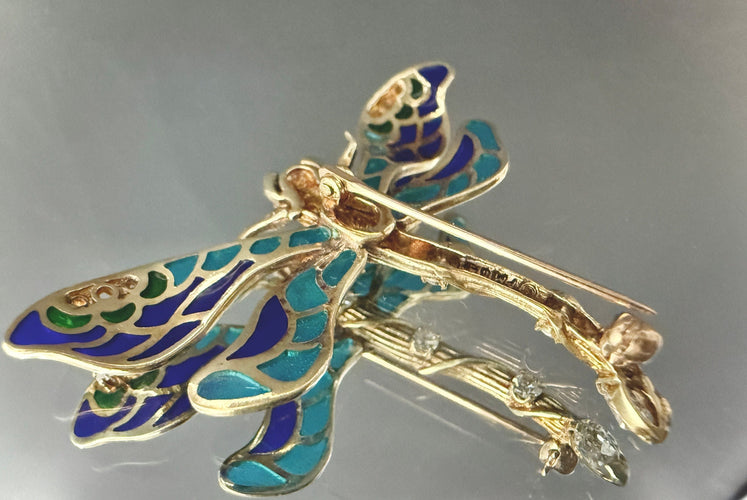 Broche Broche libellule or jaune ornée d'émail et diamants 58 Facettes