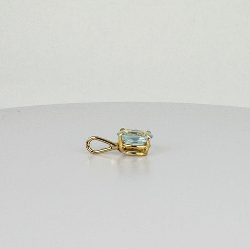 Pendentif Pendentif en or jaune 18 carats avec aigue-marine ovale facettée 58 Facettes 2501017