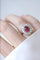 Bague Bague marguerite, rubis Birman non chauffé 1.60 Cts, diamants 58 Facettes