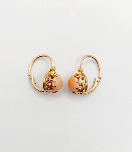 Boucles d'oreilles Dormeuses antique or rose 18k cabochon de corail (circa 1900) 58 Facettes A06119