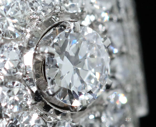 Bague Bague Art Deco 1930 en platine et brillants. 58 Facettes