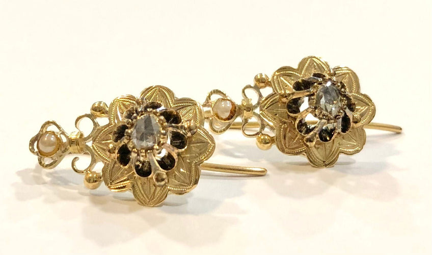 Boucles d'oreilles Boucles d'oreilles anciennes or jaune, diamants et perles 58 Facettes
