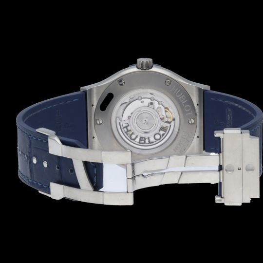 Hublot Classic Fusion Titanblaue Uhr