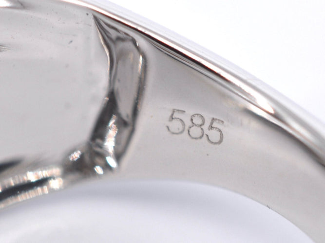 Parlak kesim pırlantalarla beyaz altın tasarım yüzük 