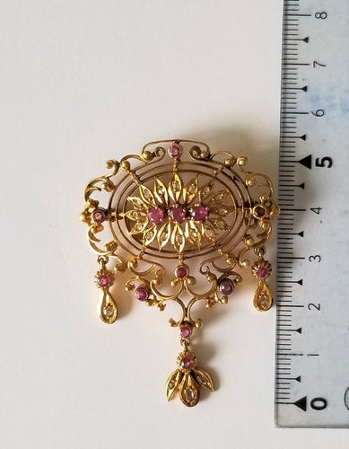 Broche Broche or jaune Rubis et diamants 58 Facettes