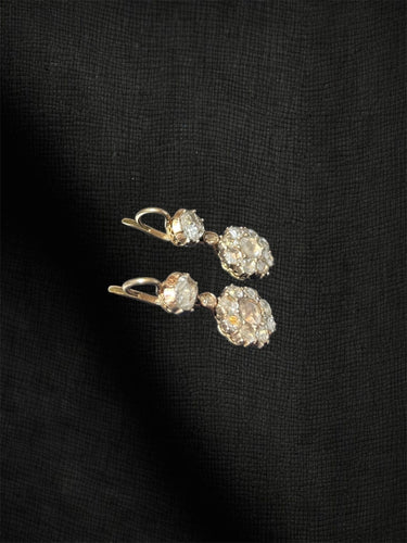 Boucles d'oreilles Boucles d'oreilles en or jaune « Touch of Light » serties de diamants 58 Facettes