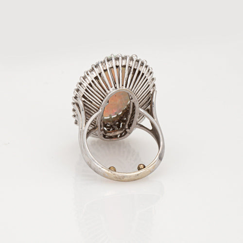 Bague Bague vintage allongée en or blanc 14 carats avec opale 9 carats et diamants 2,25 carats Taille 5,5 58 Facettes G14141