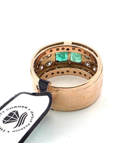 Bague 53 Bague en or jaune 18 carats ornée d'émeraudes taille carrée et de diamants 58 Facettes