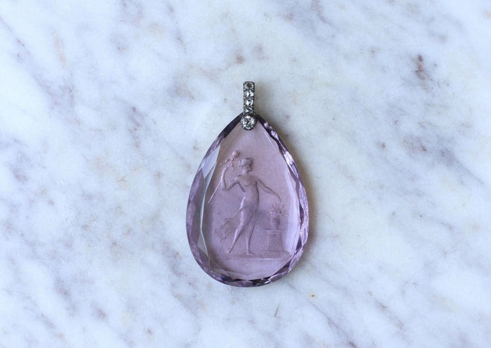 Pendentif Pendentif Ancien Goutte Intaille Améthyste et Diamants 58 Facettes