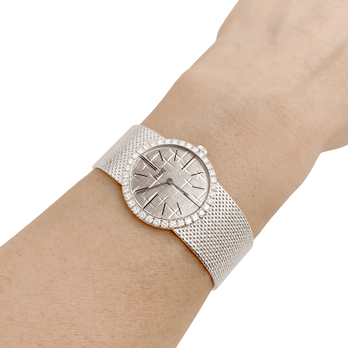 Montre Montre Piaget vintage, or blanc, diamants. 58 Facettes 34246