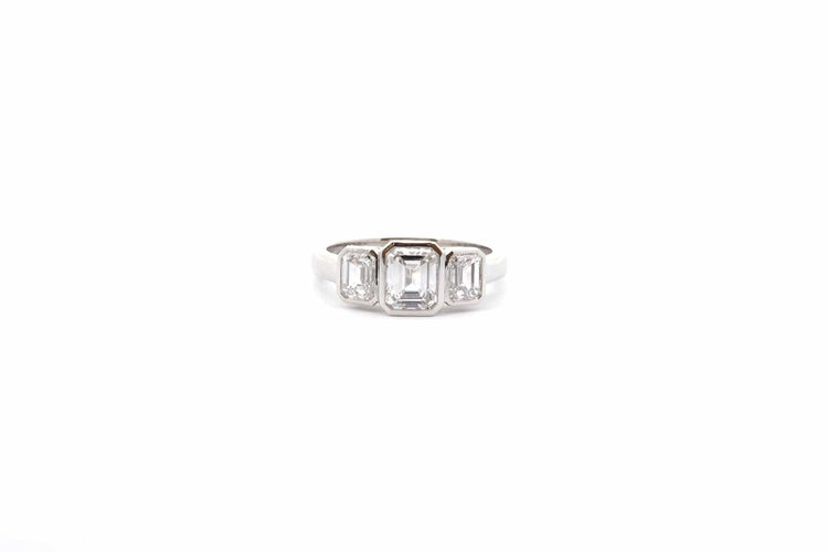 Bague 52.5 Bague diamant taille émeraude 1,03cts F/SI2 58 Facettes 24407-26413D-26533