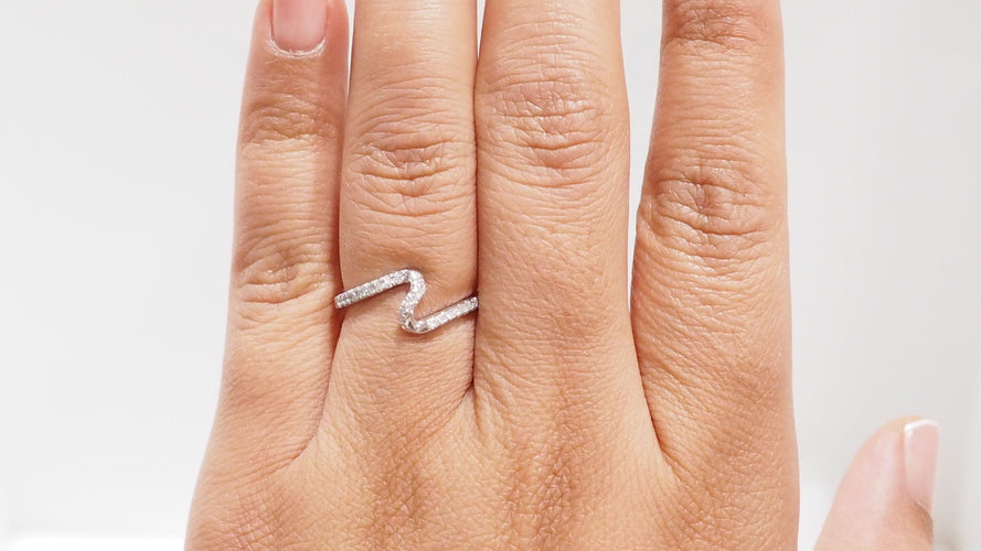 Bague 54 Bague Zig Zag en or blanc et diamants 58 Facettes 32749