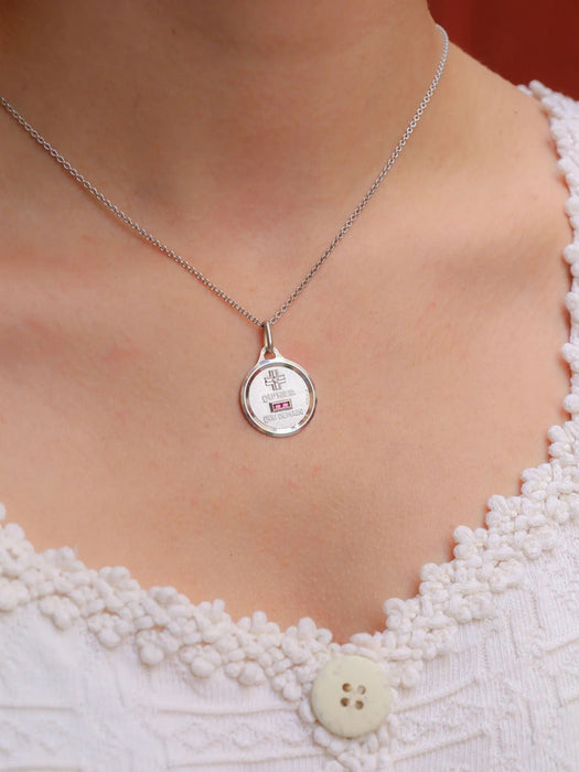 Pendentif AUGIS - Médaille amour ronde or blanc diamant rubis 58 Facettes J630