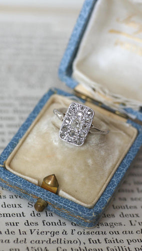 Bague 56 Bague Art Déco rectangulaire or blanc, diamants 58 Facettes