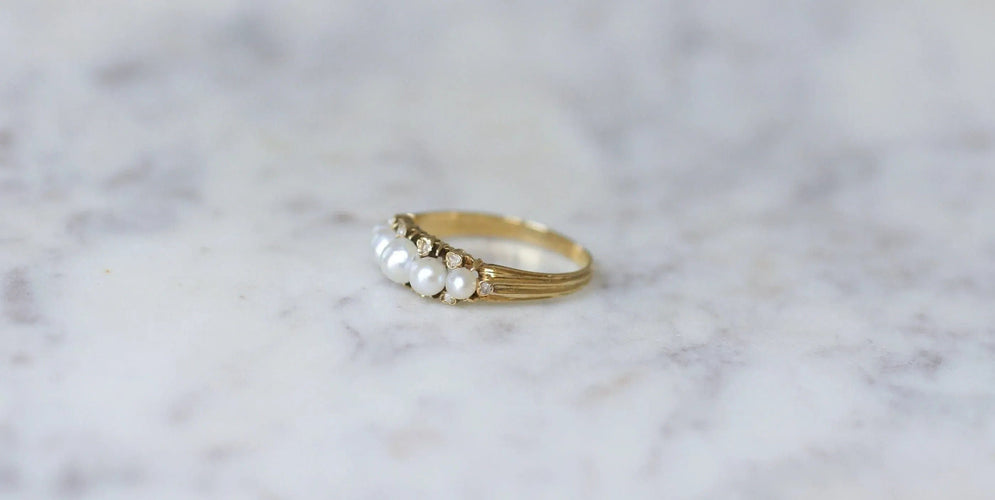 Bague 53 Bague jarretière perles et diamants 58 Facettes