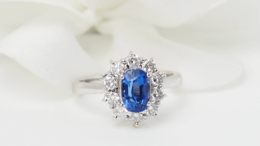 Bague 57 Bague marguerite en platine, tanzanite et diamants 58 Facettes 32520