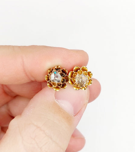 Puces d'oreilles antique or rose 18k fleurs et diamants taille roses (circa 1880 58 Facettes A06248