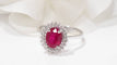Bague 59.5 Bague marguerite en or blanc, rubis et diamants 58 Facettes 4833