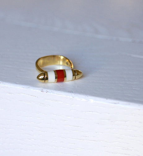 Bague fuseau moderniste or, corne, et corail 58 Facettes
