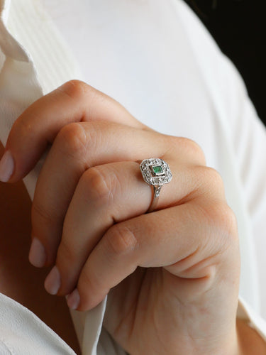 Bague 54 Bague Art Deco émeraude diamants taille ancienne 58 Facettes 1108.9