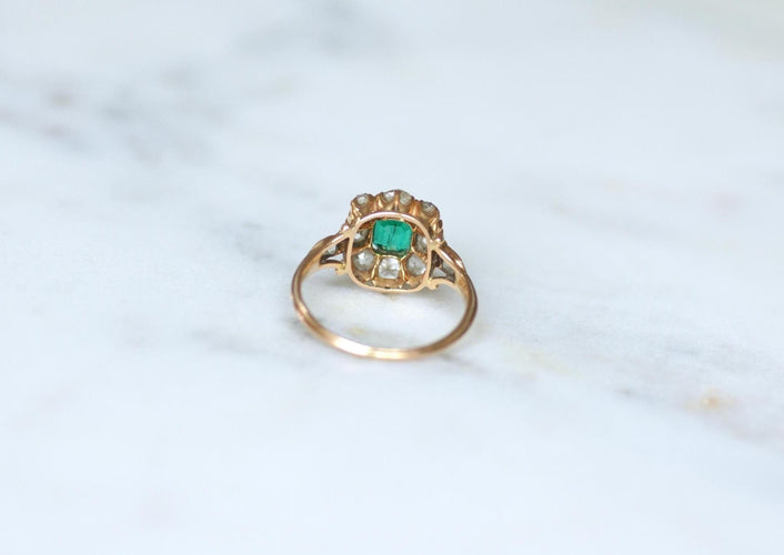 Bague 54 Bague Marguerite or rose, émeraude colombienne et diamants 58 Facettes