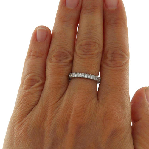 Bague 54 Bague d'éternité en or blanc sertie de diamants taille carrée de 2,31 ct 58 Facettes G3852