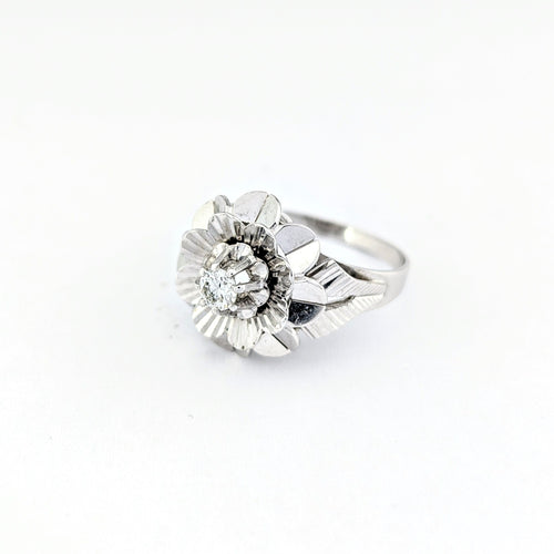 Bague 54 Bague florale en or blanc et diamant 58 Facettes 32109