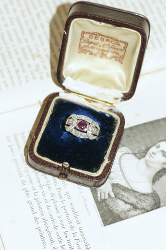 Bague 56 Bague Art Déco en Platine, Rubis et Diamants 58 Facettes