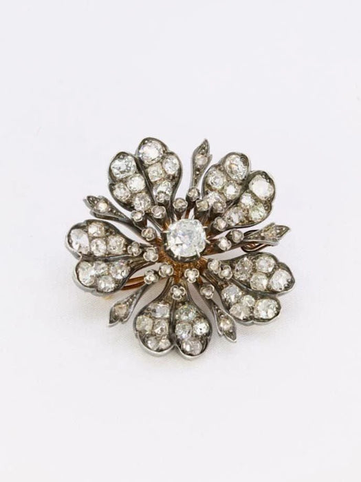 Broche Broche ancienne fleur or argent diamants taille ancienne 58 Facettes 341