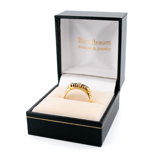 Bague 54 Bague rangée de diamants et saphirs 58 Facettes C826BF7204404654B34E96292418CE6D
