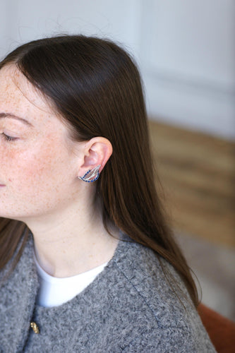 Boucles d'oreilles Clips Plume Or Blanc et Saphirs Années 60 58 Facettes