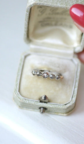 Bague Bague jarretière ancienne diamants 58 Facettes