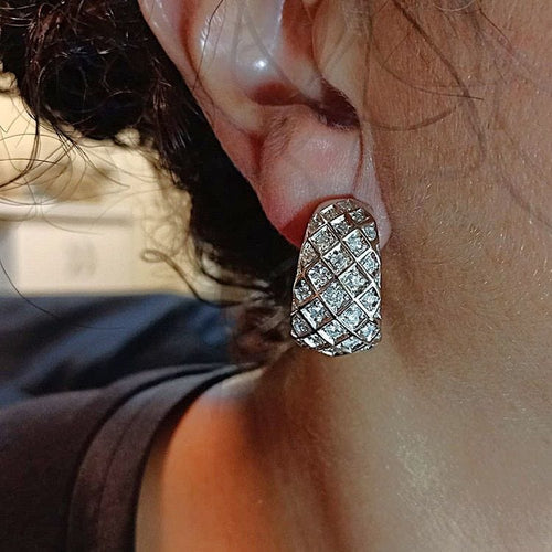 Boucles d'oreilles Boucles d'oreilles en or blanc avec huit-huit et diamants taille brillant 58 Facettes G3836