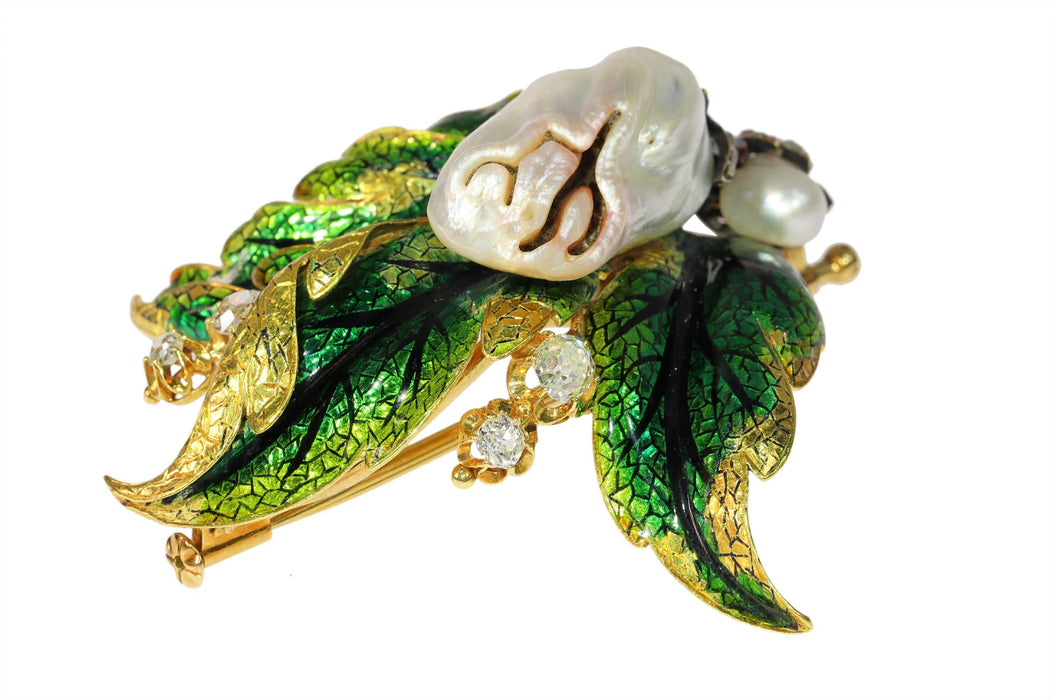 Broche Inoubliable et unique : le charme d'une broche victorienne avec perle et diamants 58 Facettes 24298-0149