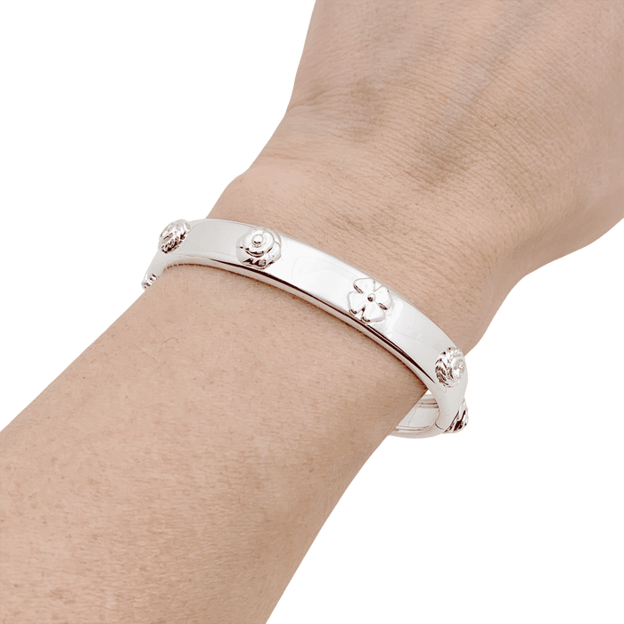 Bracelet Chanel "Trois Symboles" or blanc, diamants. 58 Facettes 34217