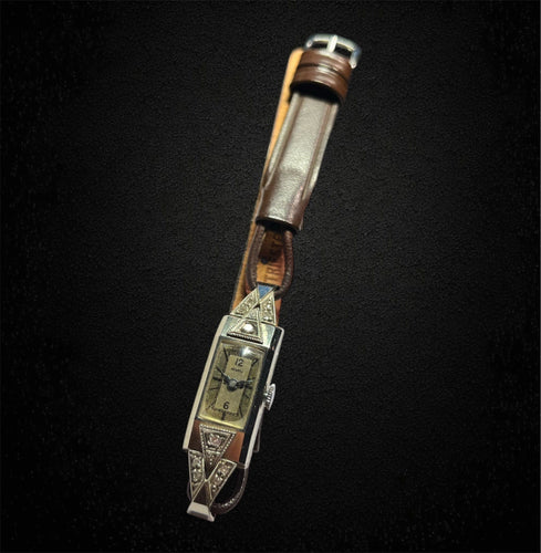 Montre Montre Ardath dame Art Déco 58 Facettes