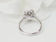 Bague 52 Bague fleur en or blanc et diamants 58 Facettes 21524