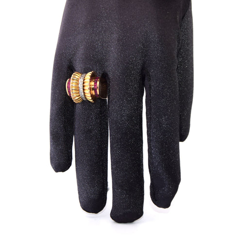 Bague 53 Bague vintage en or jaune 18 kt avec rubis carrés et diamants 58 Facettes