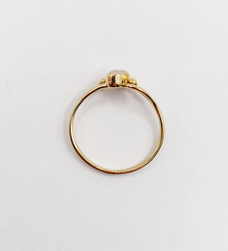 Bague 46.5 Bague toi et moi antique or perles et monture à enroulement 58 Facettes A06296